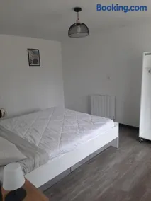 Appartement T1 bis proche centre ville - Image 2
