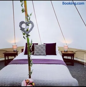 Oxford Riverside Glamping - Image 4