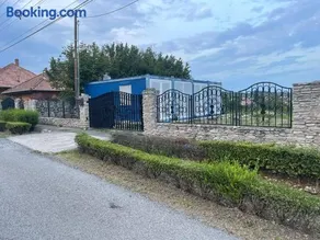 LakePark Apartman - Image 1
