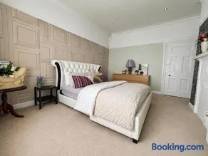 The Belford Suite - Couples Retreat - Image 3