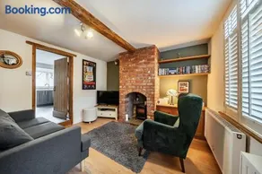 Quaint Cottage in Charming Evesham - Image 1