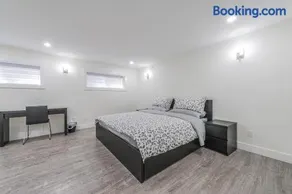 Private Vacation Guest Suite Near Beach - Image 3