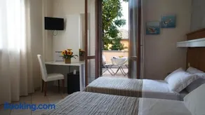 Hotel EMI - Image 4