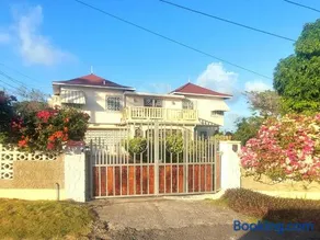 Castle Vue B&B - Image 1