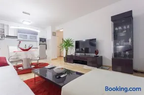 Luxury Apartment - Image 1