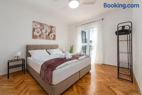 Laguna Apartments - Image 3