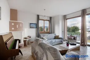 Como Lake Home - Image 4