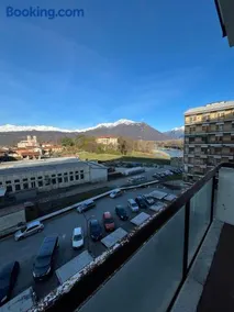 Spazioso appartamento, ampio parcheggio, vicino Valle d'Aosta - Image 1