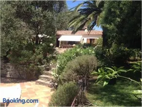 Villa spacieuse à deux pas du centre du village et de la mer - Image 2