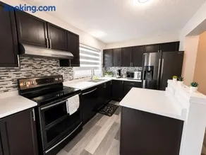 Modern Family Duplex with Backyard - Image 2
