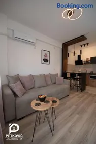 Petković apartmani 87 - Image 2