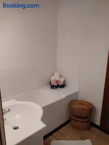 appartement spacieux et calme avec plages à 15 min - Image 3