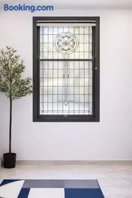 Cozy Spanish-Inspired Stay in Liverpool CBD - Image 2