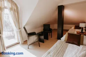 Hotel Bonaparte - Image 5