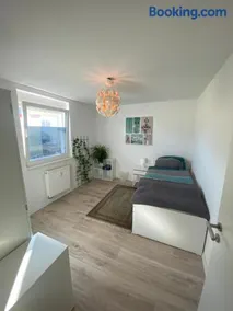 Moderne 3 Zimmer Wohnung mit 2 Badezimmer in Herbolzheim! - Image 3