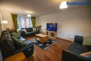 Plough House - Andover - Image 5