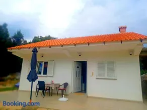 Welcoming house with AC in the forest region and 700 m to the beach - Image 2