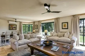 Luxury Golf Villa Torremirona - Image 2