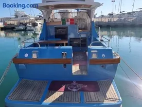 Salerno B&B on Boat Poetica - Image 2