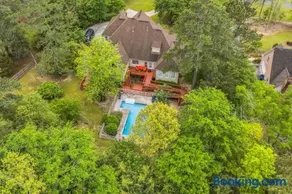 Elegant 5BR Retreat Pool & Yard - Image 4