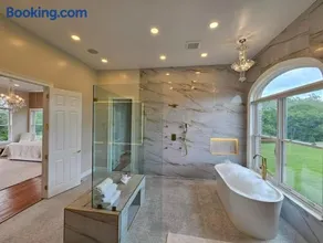 Luxury Estate for Filming - Image 5