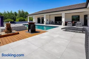 Villa Signature piscine-6prs-espace jeux - Image 1