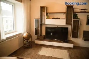Kronlachner's Apartment - Image 4