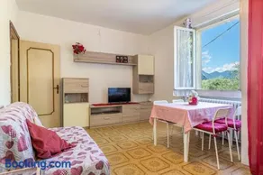 iseo lake view pool, dog friendly- 3Rosso - Image 4