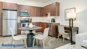 Landing Modern Apartment with Amazing Amenities (ID8493X83) - Image 1
