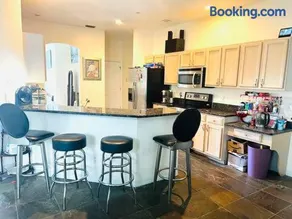Room in a home in Citrus park and Carolwood with Private Pool, close to the airport - Image 3