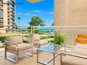 Seaside Apartment Retreat - Image 1