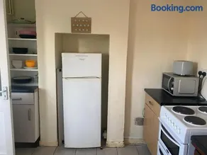 Charlies House Newmarket - 3 bedroom - Image 2