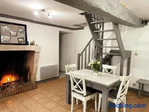 Gîte rustique avec cheminée à Saint-Lubin-en-Vergonnois, animaux acceptés - Image 4