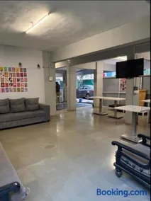 Backpacker hostel - Image 1
