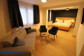DER Hirsch Hotel - Image 4