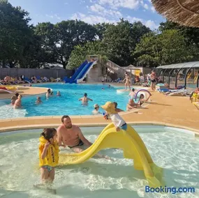 Camping Les Chalands Fleuris - Image 3