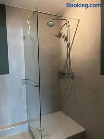 Ostwall Terrassen Apartment - Image 2