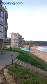 Villa Lazuren Bryag 2 - Image 2