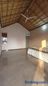 PADHAARO MAHARI JHOPADI HOTEL And RESORT - Image 4