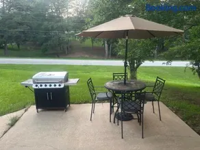 Spacious 3BR Retreat Sleeps 14 with Yard and Grill - Image 2