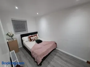 Place to stay in Norwich - Image 2