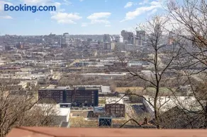 Downtown Views-Prime Location! - Image 2