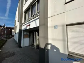 Appartement moderne et lumineux avec parking privé - Image 2