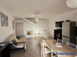 Sunshine Luxury Seafront House - s'arena scoada - Image 3