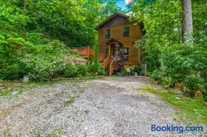 PERMANENT VACATION-Private Honeymoon Cabin with Hot Tub - Image 5