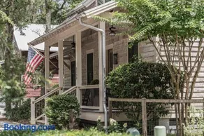 Guilford Cottage by TheNottinghome - Image 2