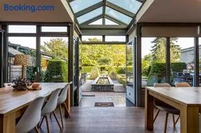 ZussEnzo - STOER FAMILIEHUIS - 18P - 5SLPK - GROTE TUIN - SAUNA - OFYR BBQ - HOMECINEMA - 15MIN MAASTRICHT - Image 1