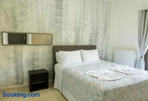 Sifis' House, Authentic Family Retreat! - Image 4