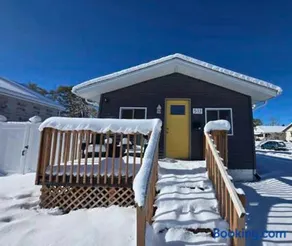 Renovated 2BR Home Near Notre Dame & Eddy St - Image 2