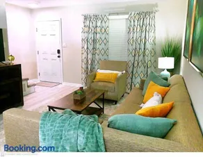 Liberty Towne Spring Lake - Fayetteville near I-95 & Ft Bragg - Perfect for short or long-term stays - Prem Wifi - Image 2